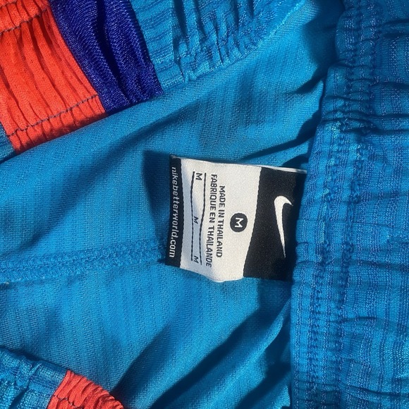 Nike Men's M (Fits Like S) Basketball Dri Fit Shorts Color Block Streetwear - Picture 2 of 8